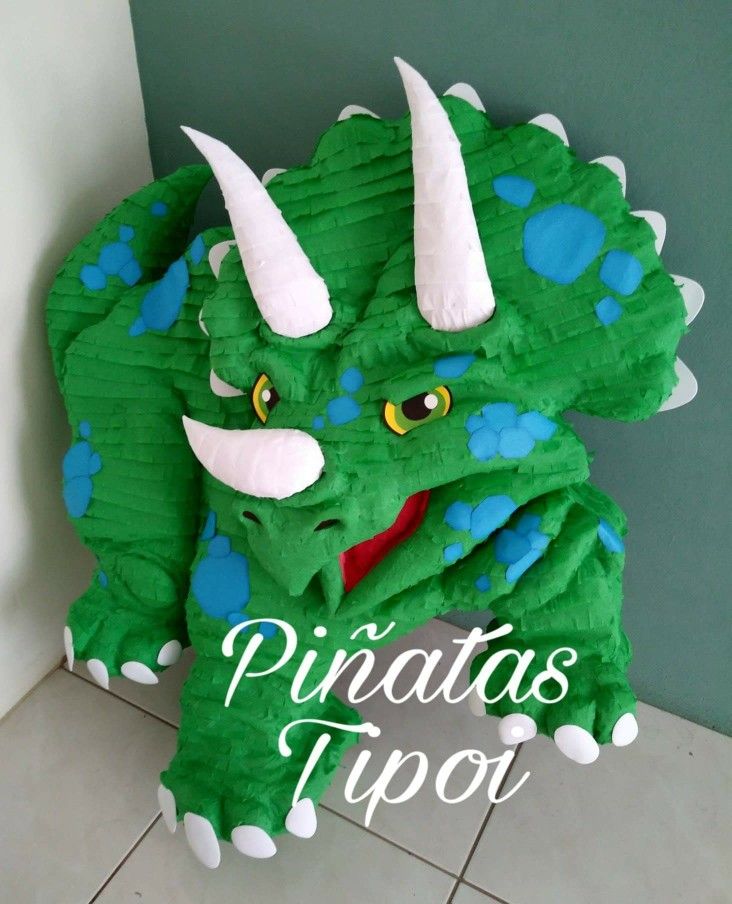 piñata papel triceratops